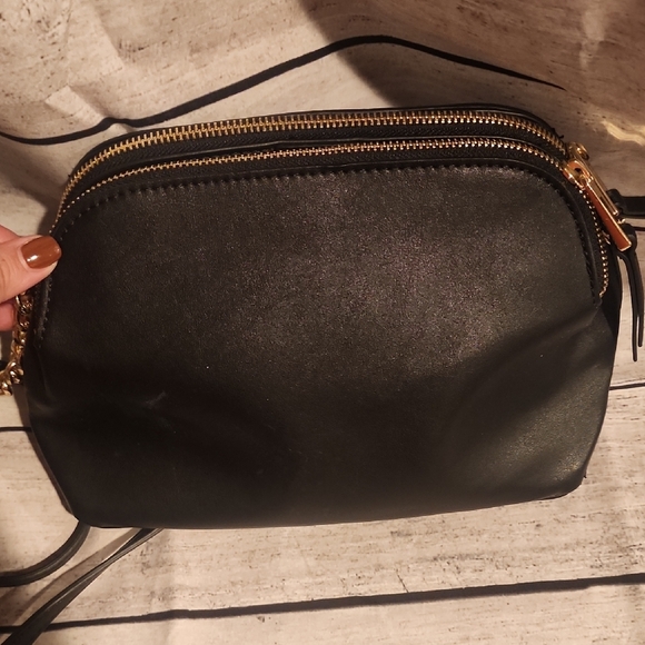 Nine West Black and Gold Crossbody Bag - Picture 4 of 6